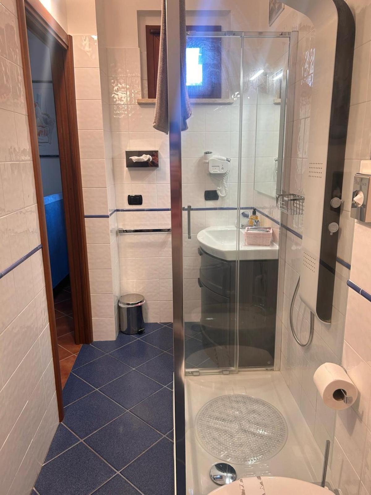 카스텔누오보베라덴가 Casa Paola Nel Chianti B&B 객실 사진