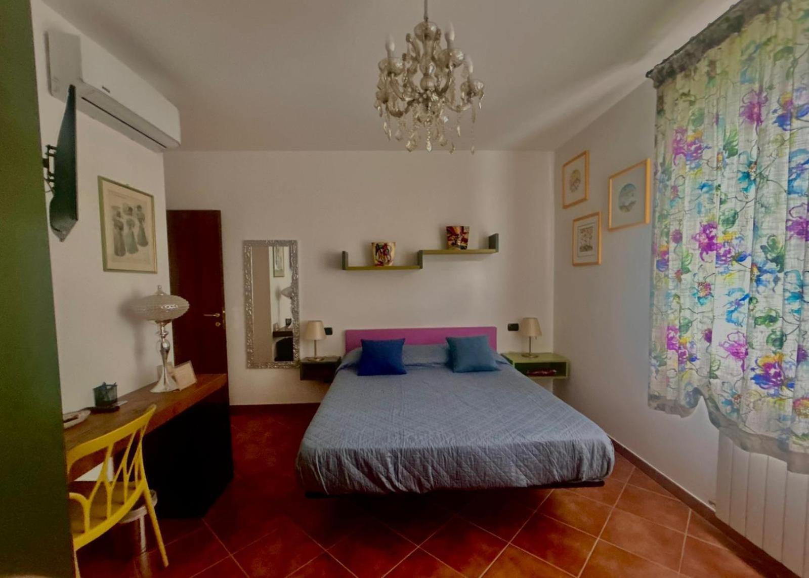 카스텔누오보베라덴가 Casa Paola Nel Chianti B&B 객실 사진