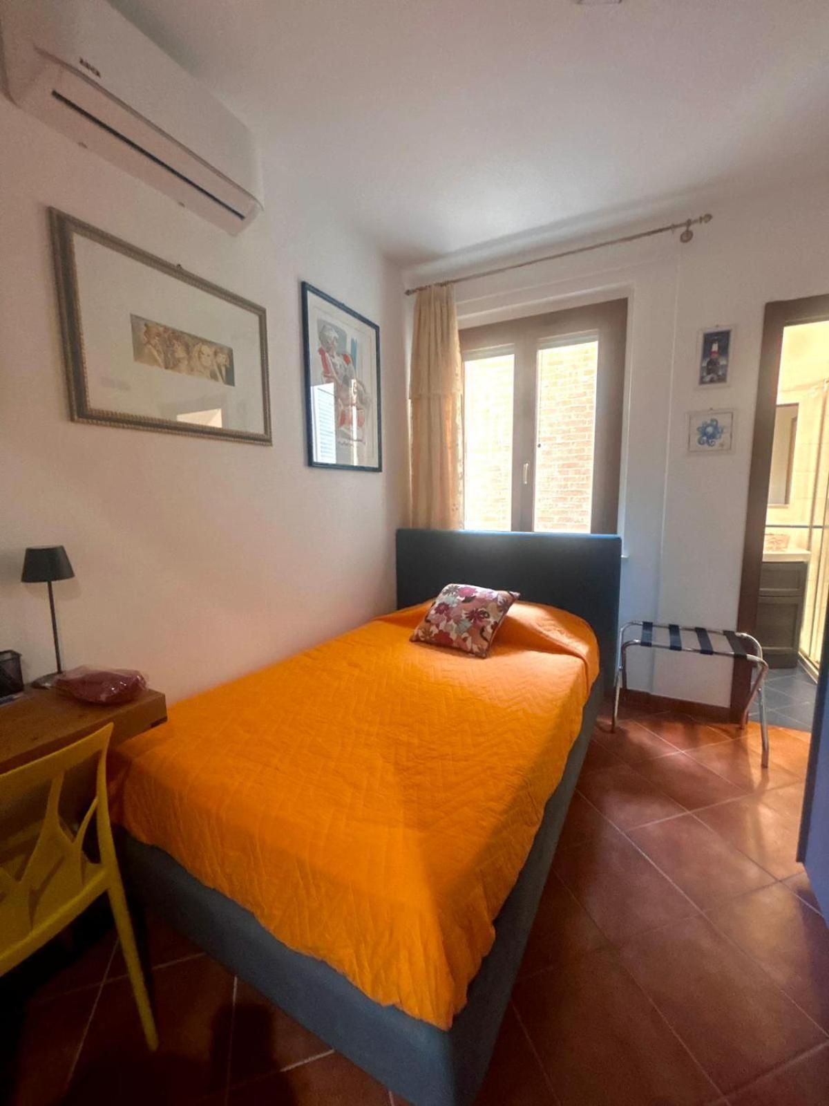 카스텔누오보베라덴가 Casa Paola Nel Chianti B&B 객실 사진