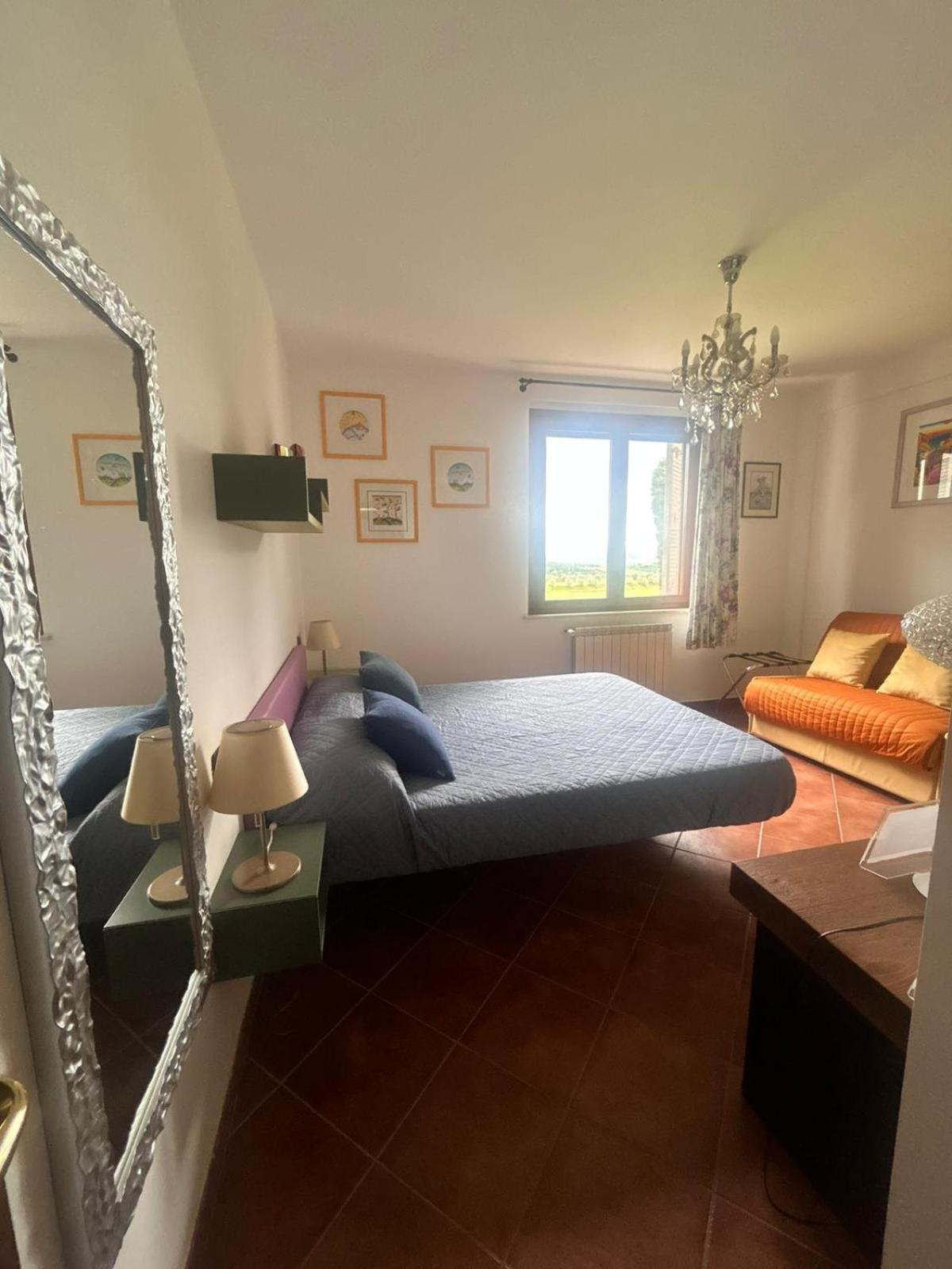 카스텔누오보베라덴가 Casa Paola Nel Chianti B&B 객실 사진