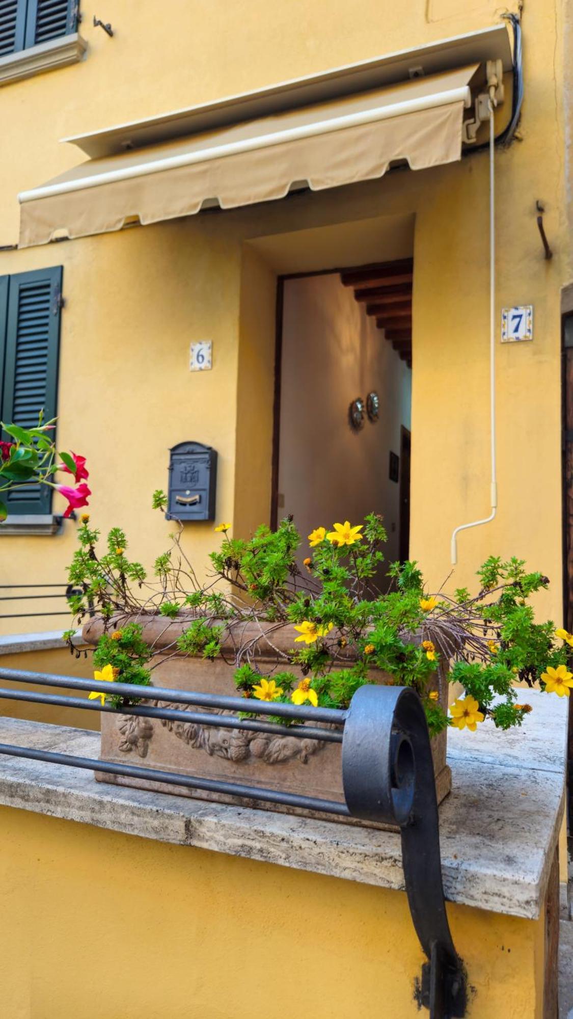 카스텔누오보베라덴가 Casa Paola Nel Chianti B&B 객실 사진